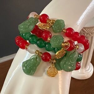 Green and Red Beaded Bracelet NWOT
